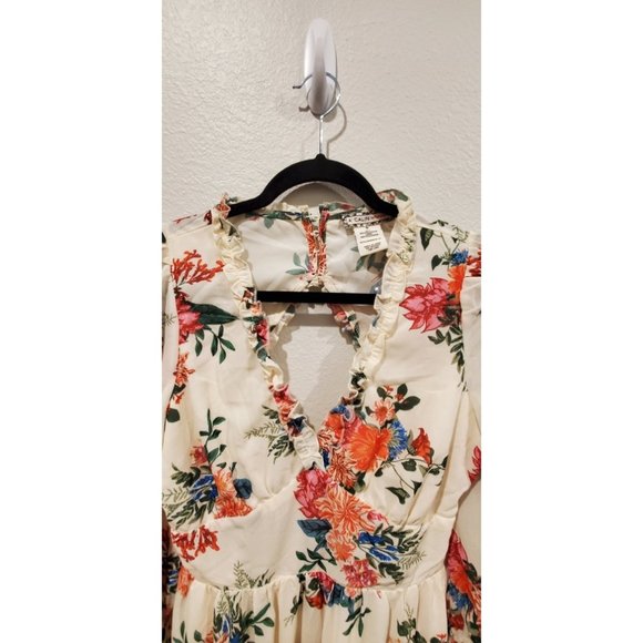 A CALIN BY FLYING TOMATOE Floral Mini Dress - Picture 3 of 8